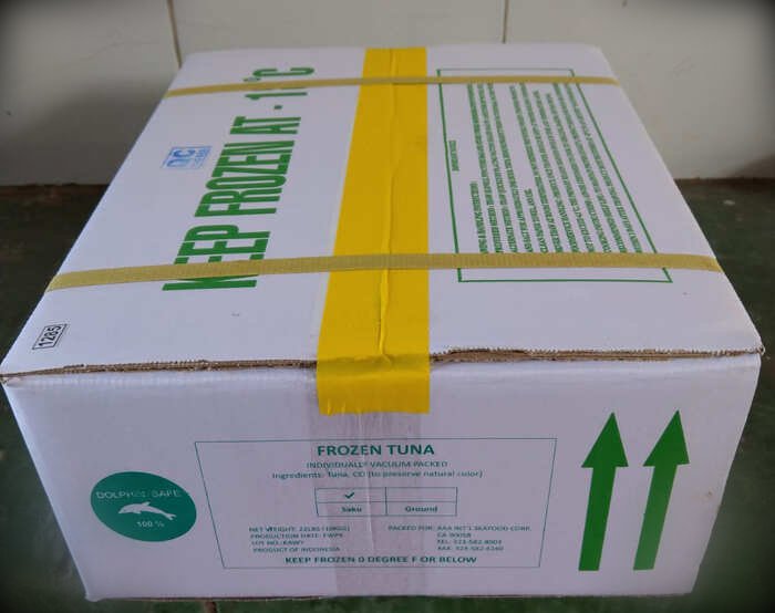 Frozen yellowfin saku blocks